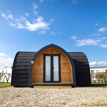 Camping Pods, Dovercourt Holiday Park Hotel Harwich Buitenkant foto