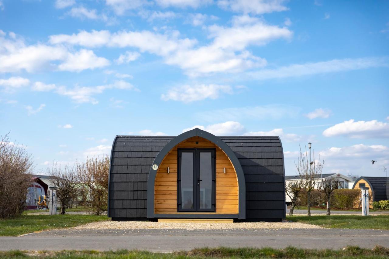 Camping Pods, Dovercourt Holiday Park Hotel Harwich Buitenkant foto