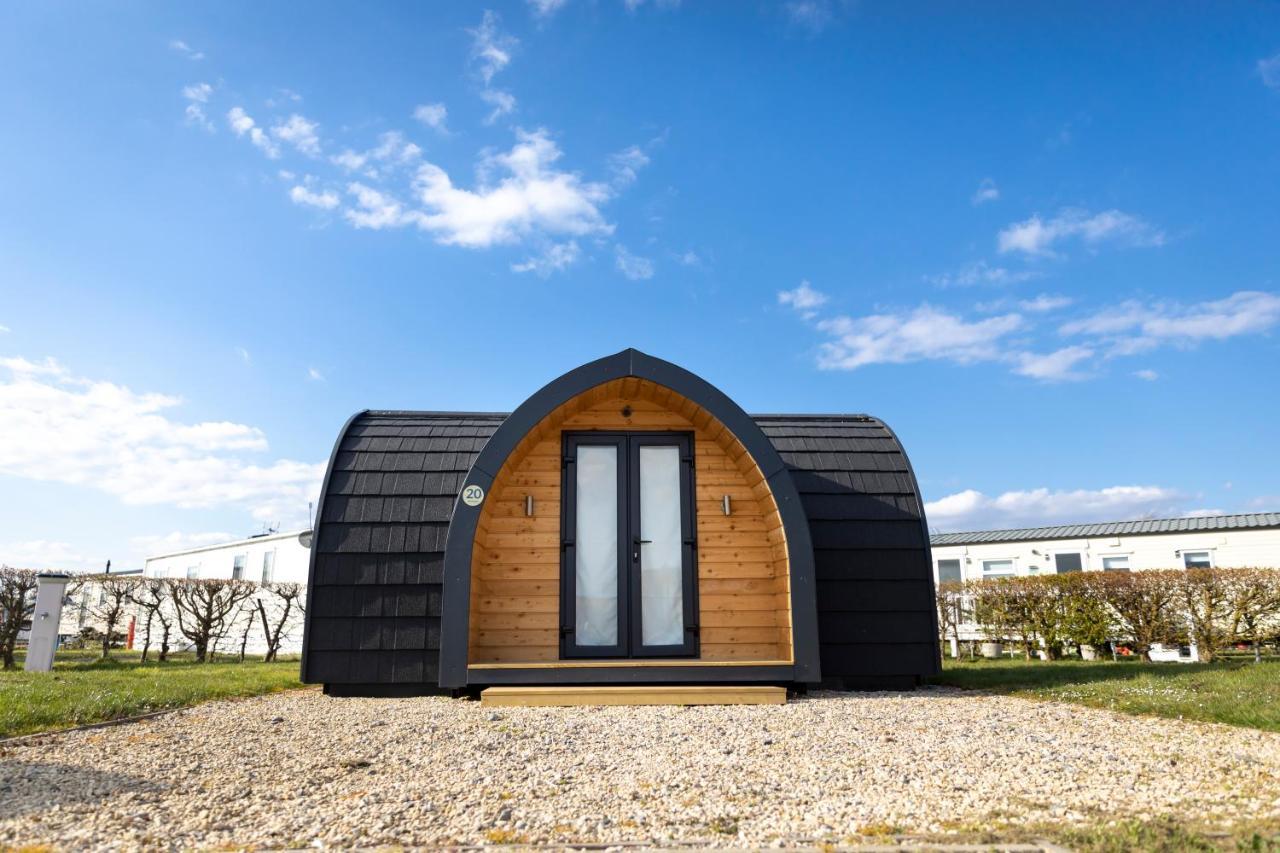 Camping Pods, Dovercourt Holiday Park Hotel Harwich Buitenkant foto