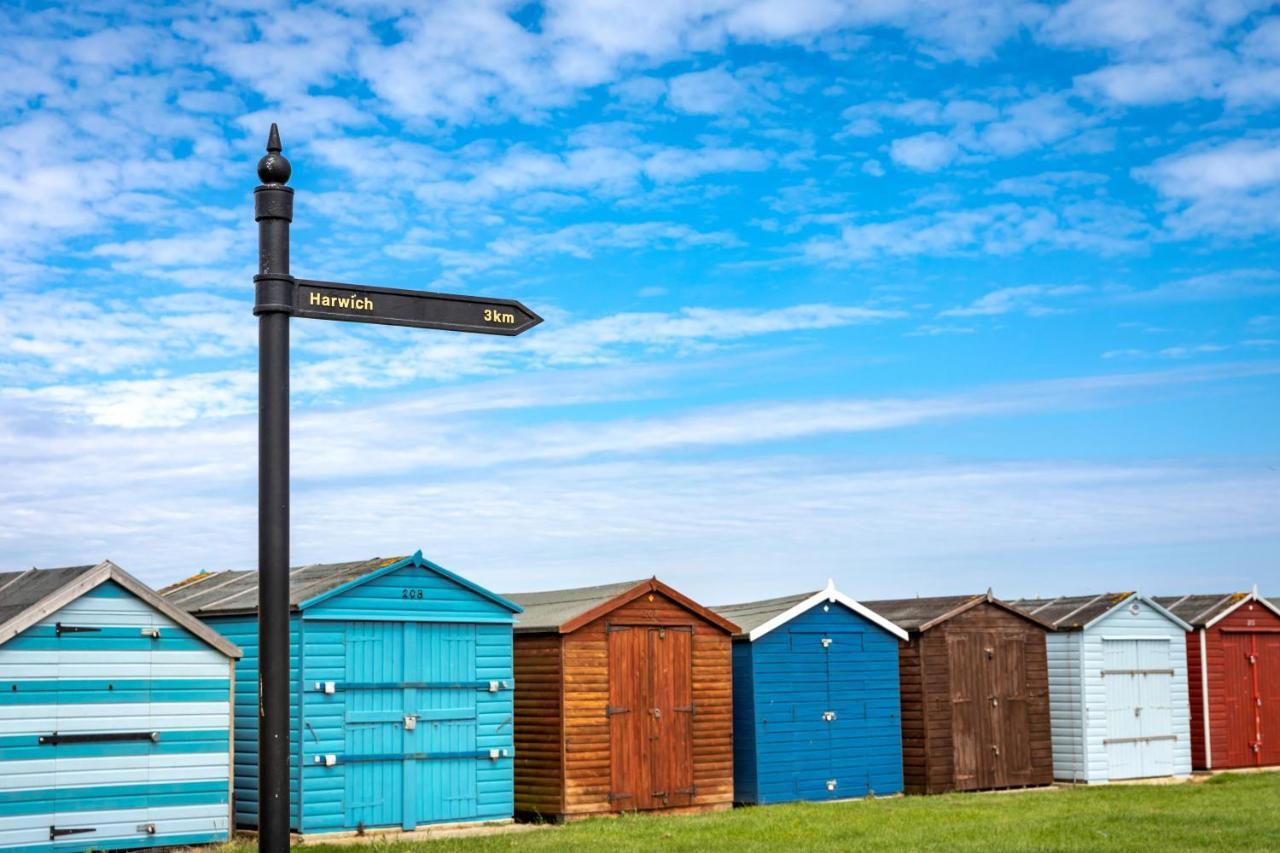 Camping Pods, Dovercourt Holiday Park Hotel Harwich Buitenkant foto